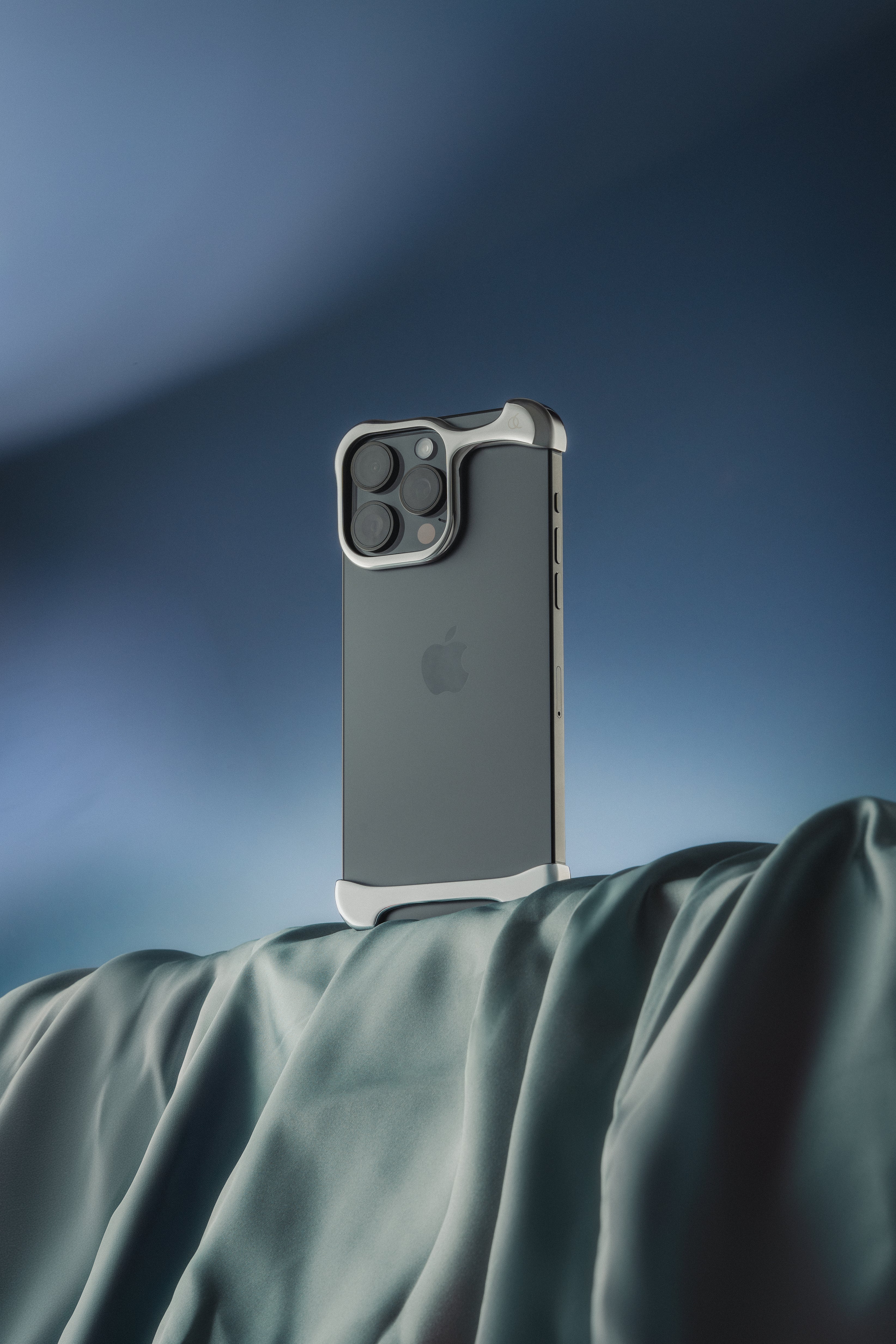 Arc Pulse for iPhone 16 Pro - Image 54